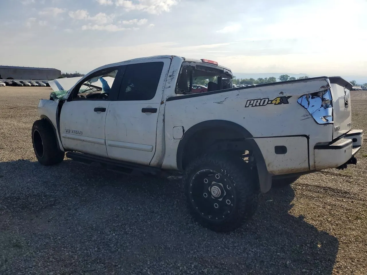 2015 Nissan Titan SV
