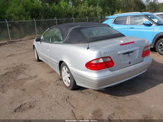 2000 Mercedes-Benz CLK-Class