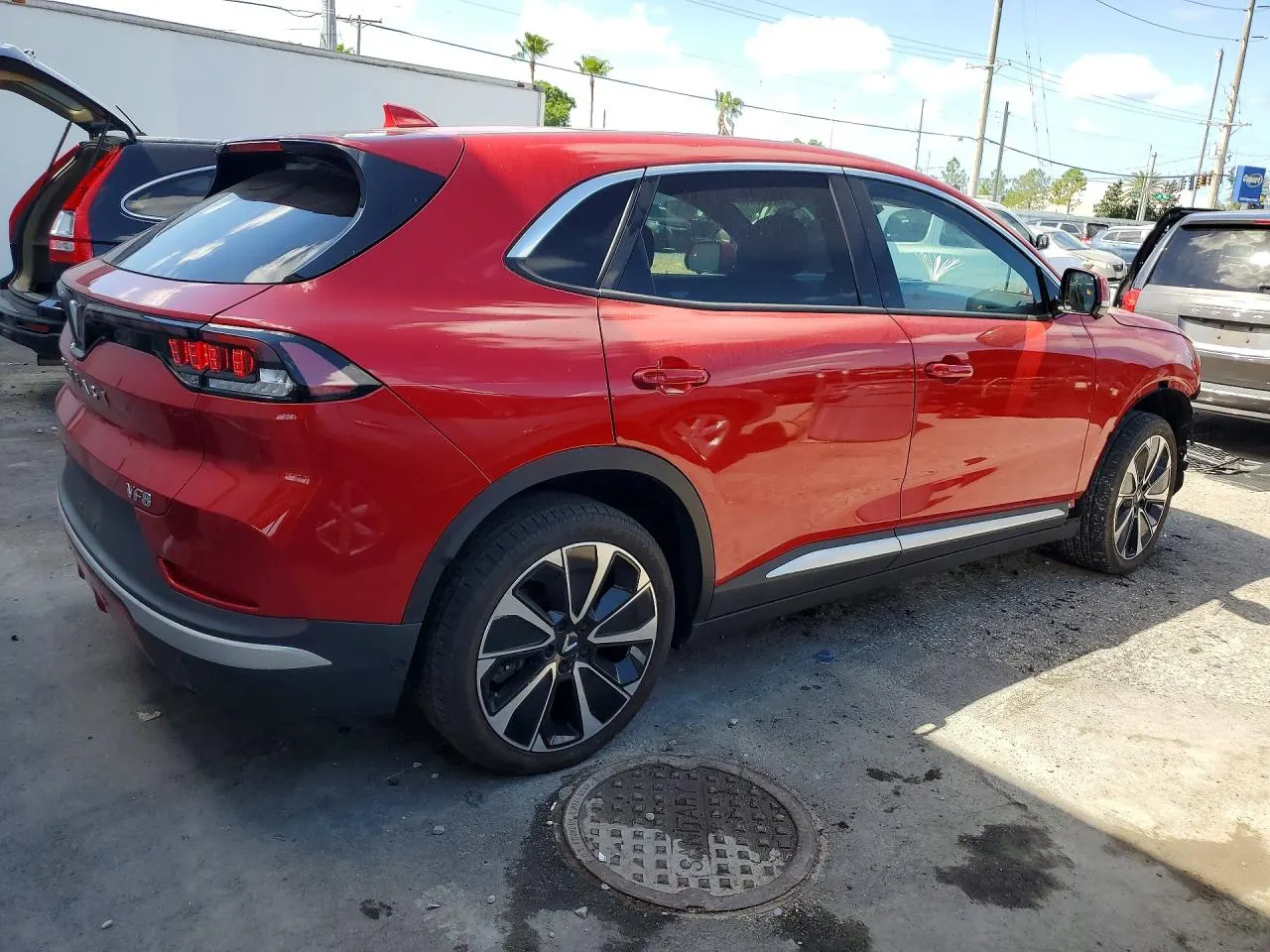 2024 VinFast VF 8 Plus