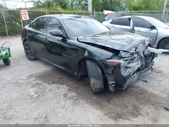 2020 Alfa Romeo Giulia Ti Sport