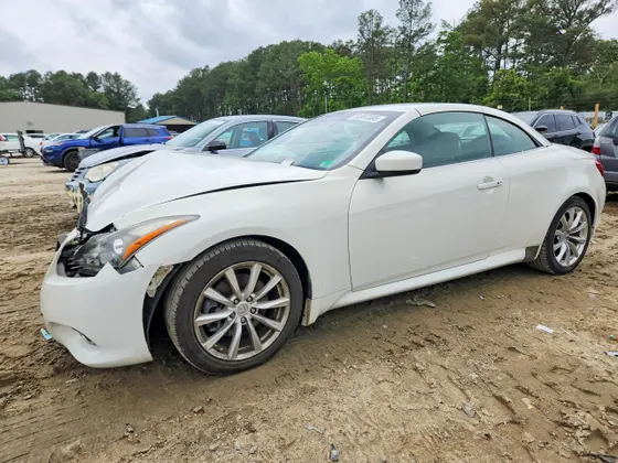 2012 INFINITI G37 Convertible