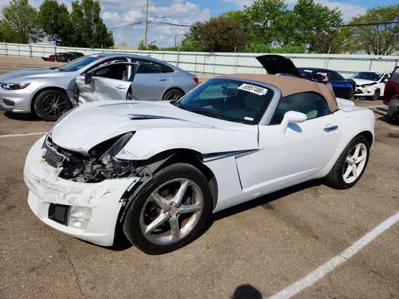 2007 Saturn Sky Red Line