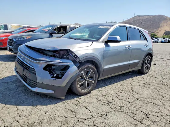 2023 Kia Niro LX
