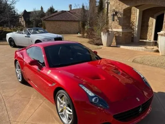 2016 Ferrari California T