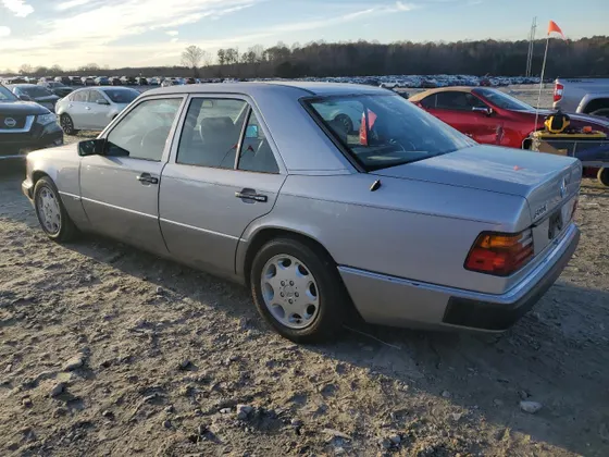 1992 Mercedes-Benz 300 Series 300E