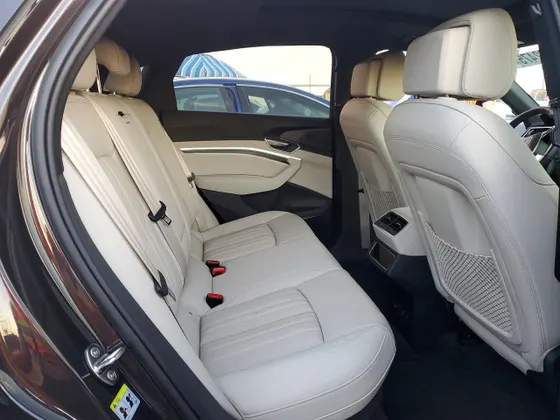2024 Audi Q8 e-tron Sportback S line Premium Plus