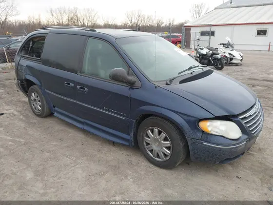 2005 Chrysler Town & Country Limited