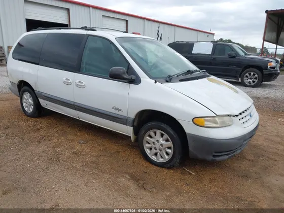 1997 Plymouth Voyager SE