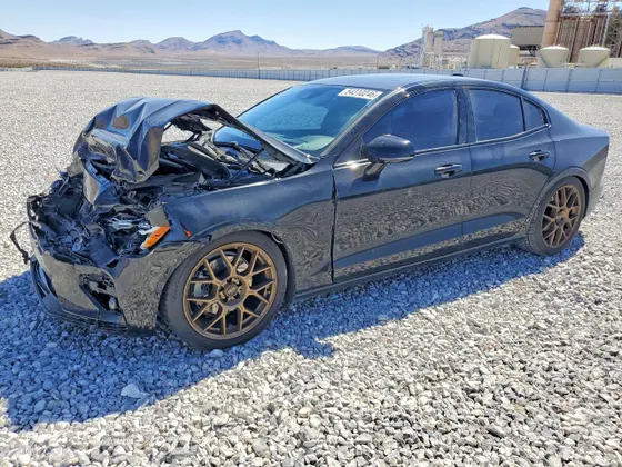 2019 Volvo S60 R-Design