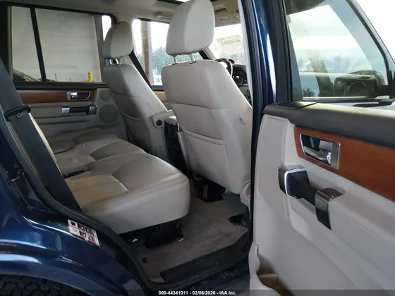 2012 Land Rover LR4 LUX
