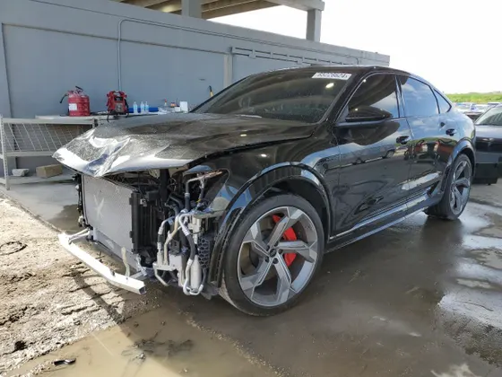 2024 Audi SQ8 E-TRON SPORTBACK PREMIUM PLUS