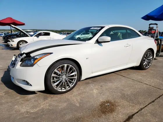 2014 INFINITI Q60 Convertible