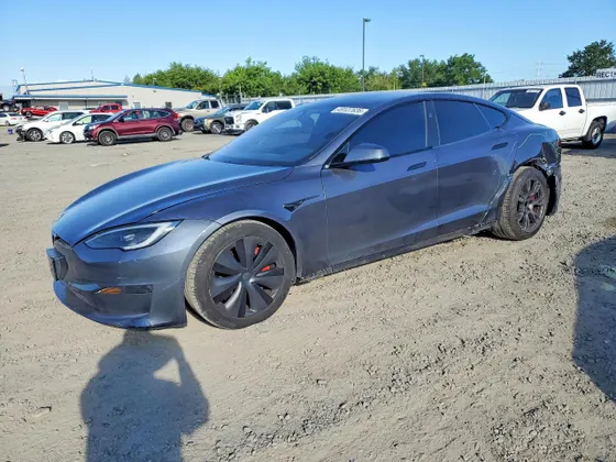 2023 Tesla Model S Plaid