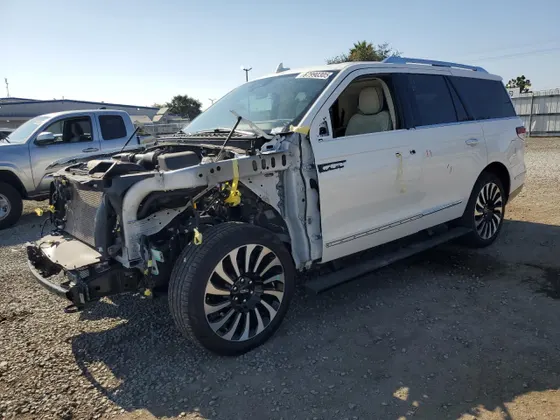 2023 Lincoln Navigator Black Label