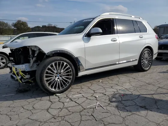 2022 BMW X7 xDrive40i