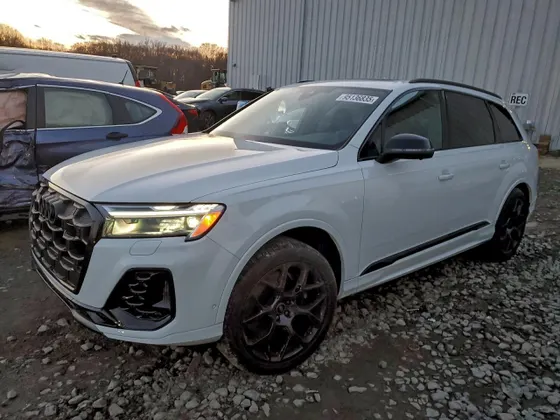 2025 Audi SQ7 Premium Plus