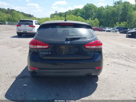 2017 Kia Forte5 LX