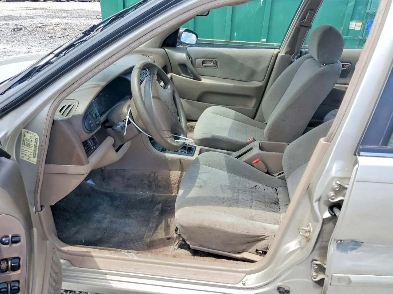 1997 Nissan Altima XE