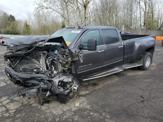 2015 GMC Sierra 3500HD Denali
