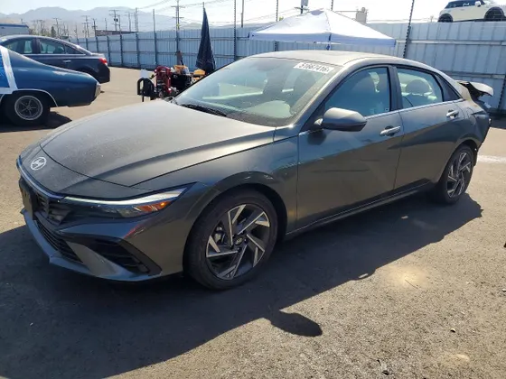 2025 Hyundai Elantra Hybrid Limited
