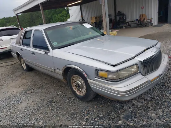 1996 Lincoln Town Car Executive