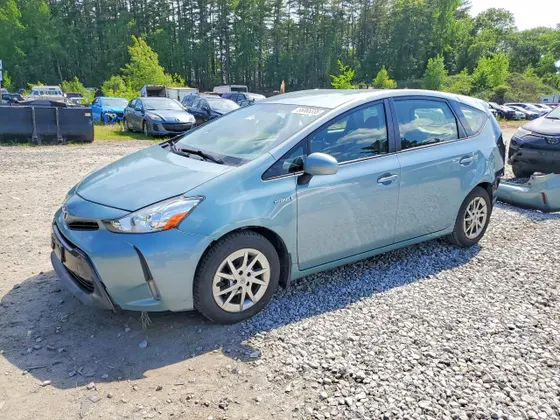 2015 Toyota Prius v Four