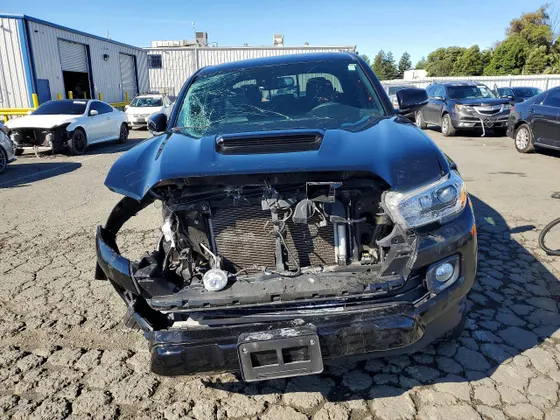 2022 Toyota Tacoma 4WD TRD Off Road