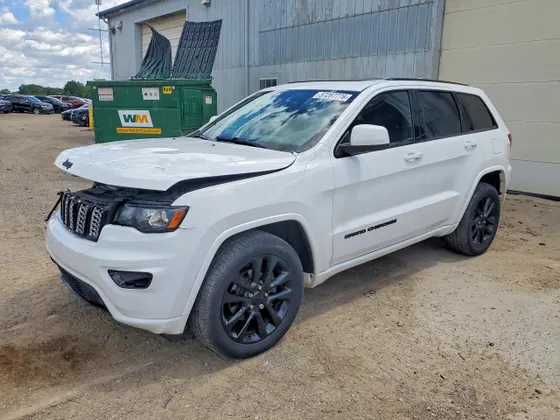 2017 Jeep Grand Cherokee Altitude