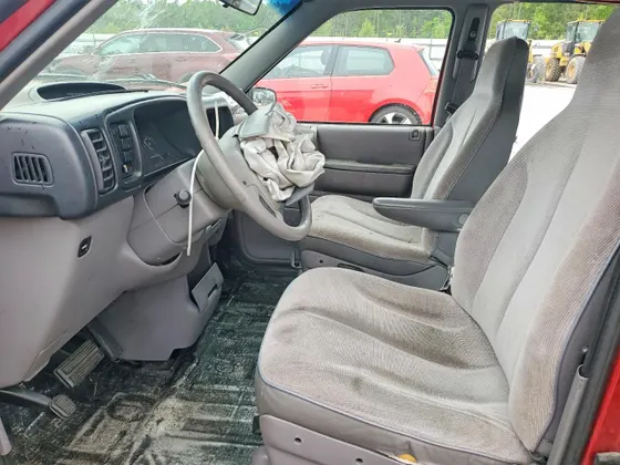 1995 Plymouth Voyager