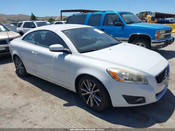 2012 Volvo C70 T5