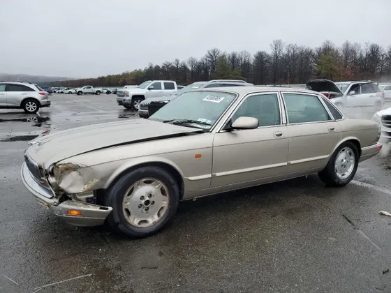 1995 Jaguar XJ Series Sedan XJ6