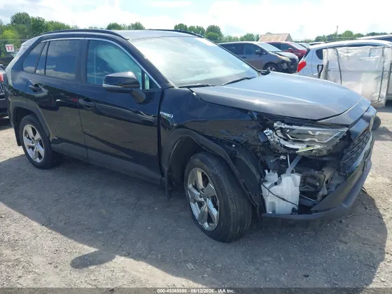 2021 Toyota RAV4 Hybrid XLE Premium