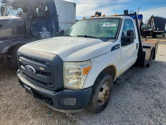 2013 Ford Super Duty F-350 DRW XL