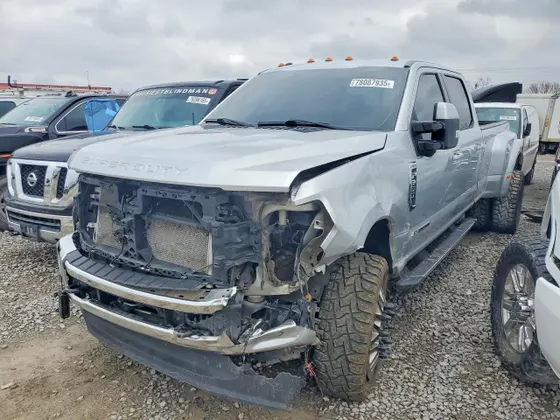 2017 Ford Super Duty F-350 DRW Lariat