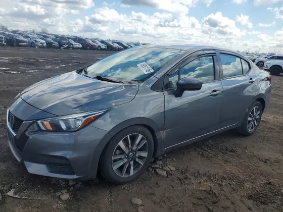 2021 Nissan Versa SV
