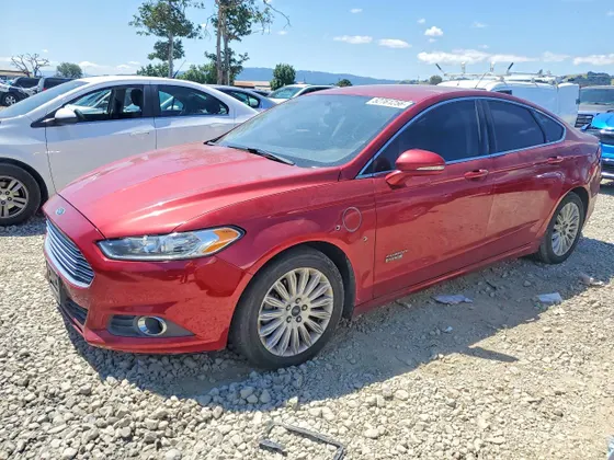 2016 Ford Fusion Energi SE Luxury
