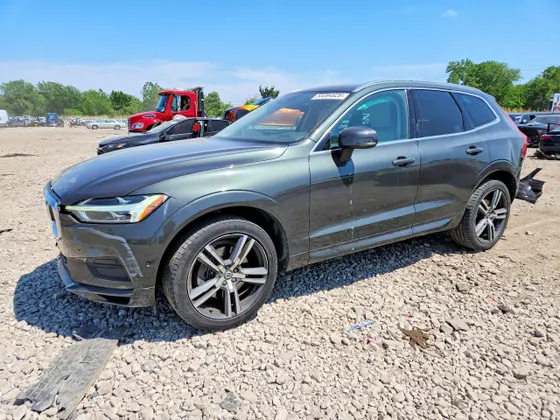 2018 Volvo XC60 Momentum