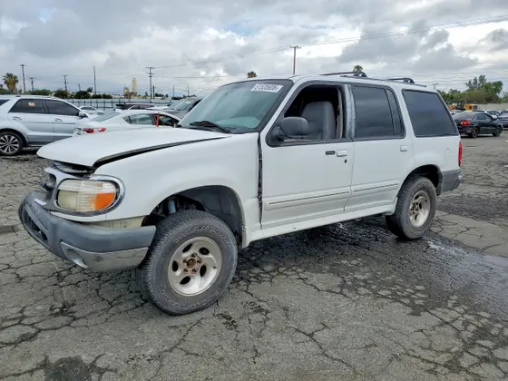 1999 Ford Explorer XLT