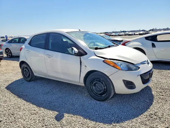 2014 Mazda Mazda2 Sport