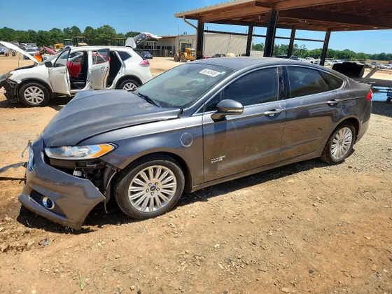 2015 Ford Fusion Energi SE Luxury