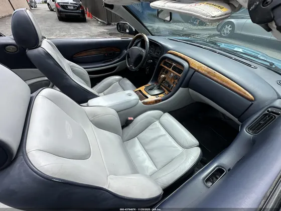 2001 Aston Martin DB7