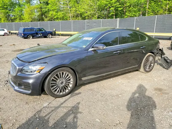 2020 Kia K900 Luxury