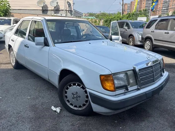 1992 Mercedes-Benz 260 Series E 2.6