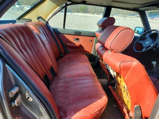 1986 BMW 528 - 533 - 633 - 733 528E