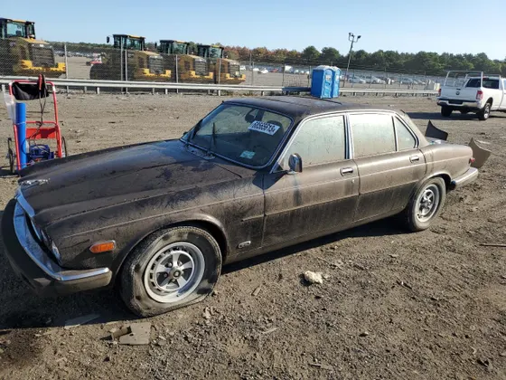 1984 Jaguar XJ VANDEN PLAS