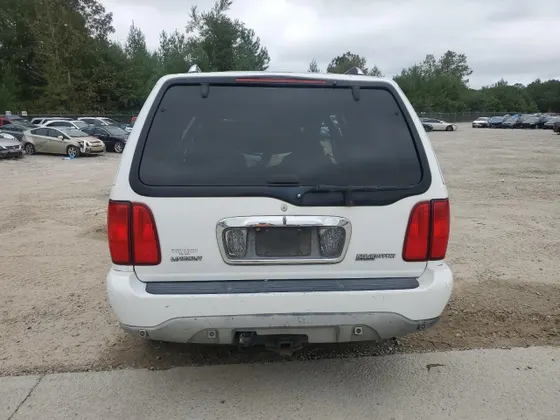 2002 Lincoln Navigator