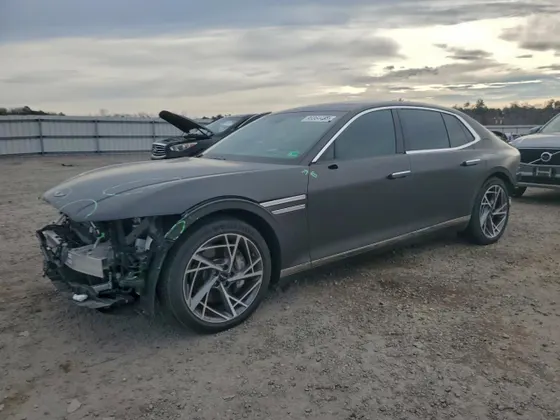 2024 Genesis G90