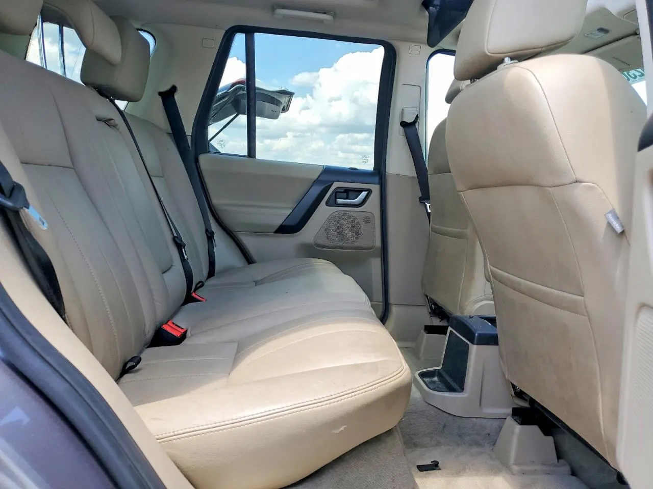 2013 Land Rover LR2