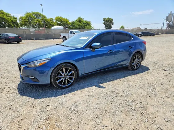 2018 Mazda Mazda3 4-Door Touring