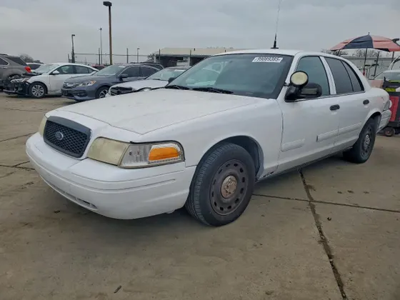 2004 Ford Police Interceptor Base w/3.27 Axle